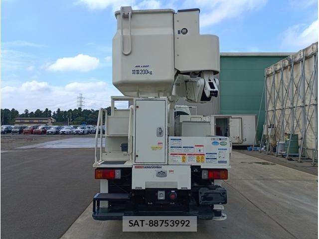 Hino DUTRO 2018-06 8870872-4