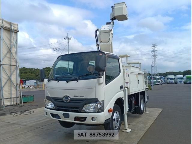 Hino DUTRO 2018-06 8870872-6