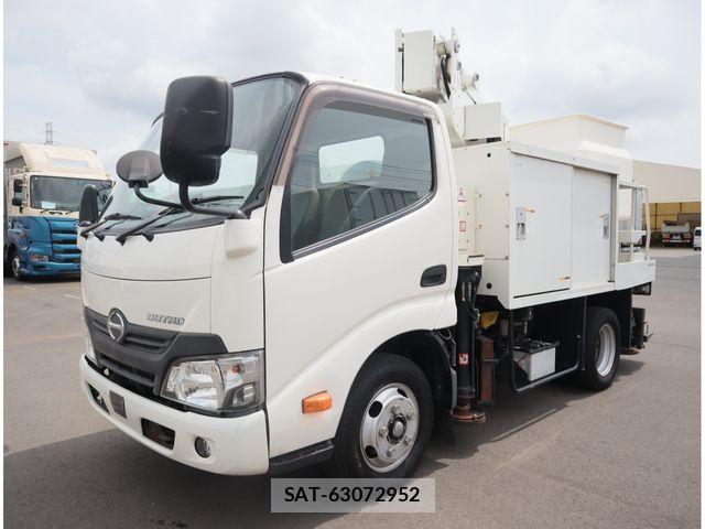 Hino DUTRO 2018-03 8870882-0