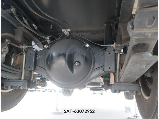 Hino DUTRO 2018-03 8870882-20