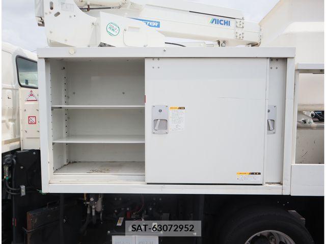 Hino DUTRO 2018-03 8870882-6