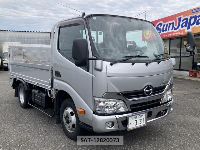 Hino DUTRO 2016-10 8879561-0