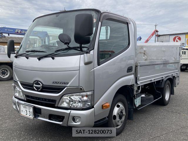 Hino DUTRO 2016-10 8879561-1