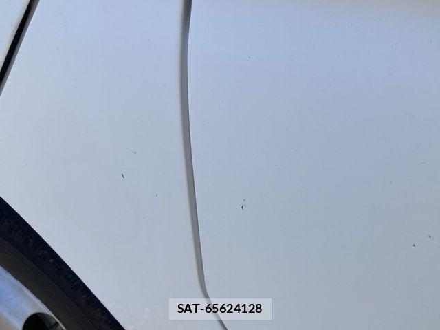 Hino DUTRO 2019-08 8879558-11