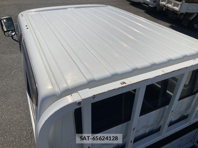 Hino DUTRO 2019-08 8879558-15