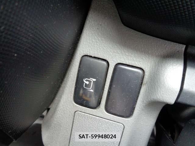 Hino DUTRO 2021-09 8879569-11
