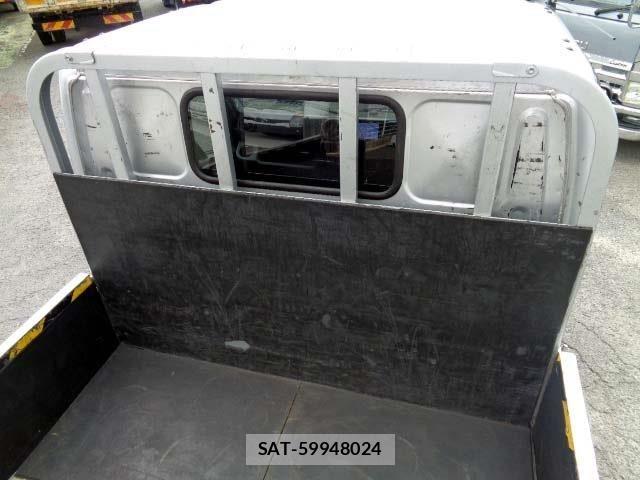 Hino DUTRO 2021-09 8879569-15