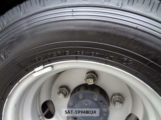 Hino DUTRO 2021-09 8879569-22