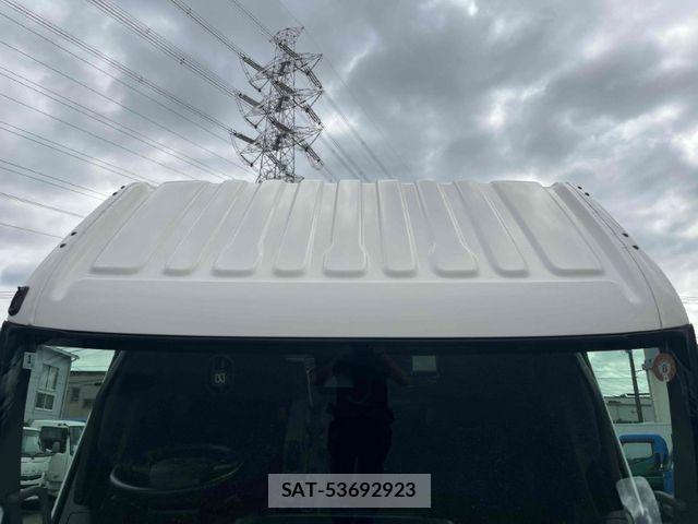 Hino DUTRO 2022-01 8879549-15