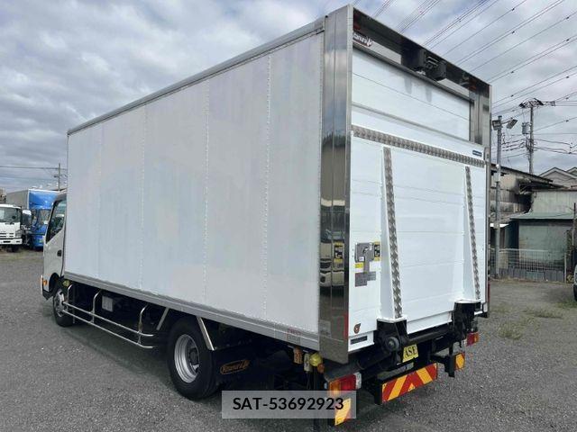 Hino DUTRO 2022-01 8879549-3