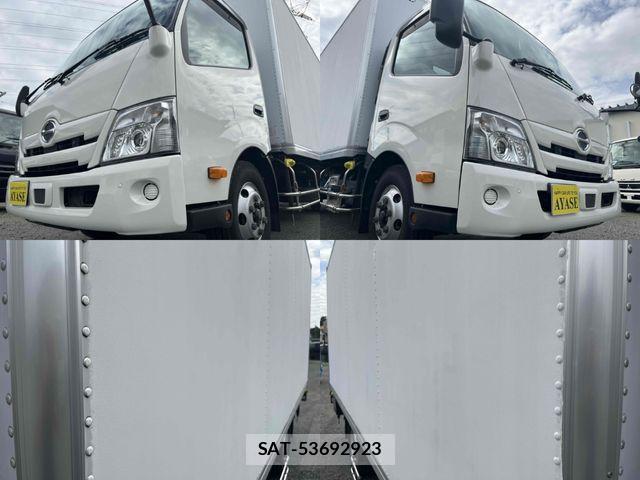 Hino DUTRO 2022-01 8879549-5