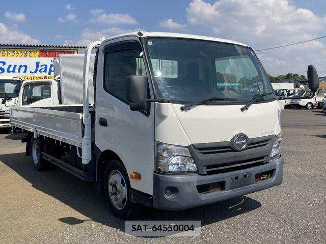 Hino DUTRO 2019-07 8879564-0