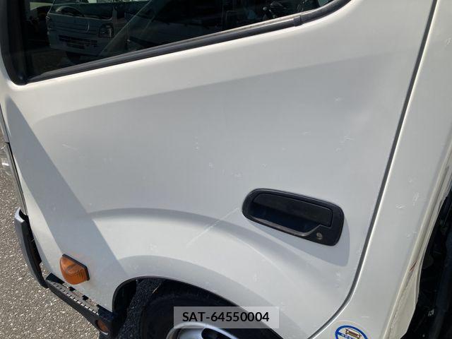 Hino DUTRO 2019-07 8879564-12