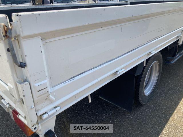 Hino DUTRO 2019-07 8879564-17
