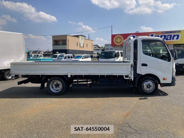 Hino DUTRO 2019-07 8879564-22