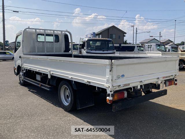 Hino DUTRO 2019-07 8879564-3