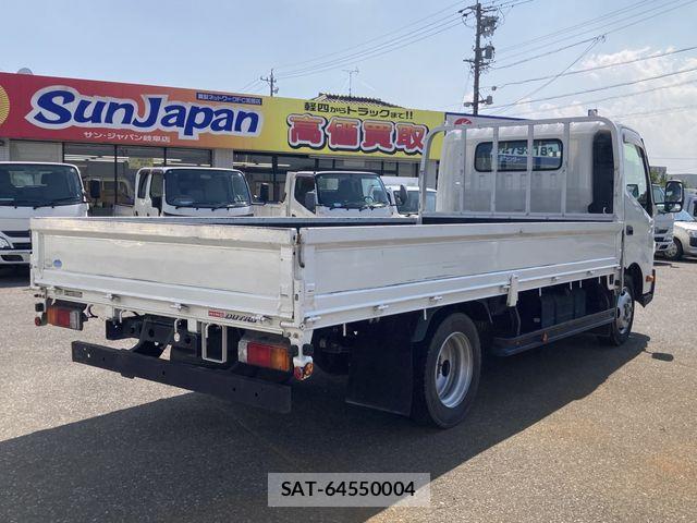 Hino DUTRO 2019-07 8879564-4