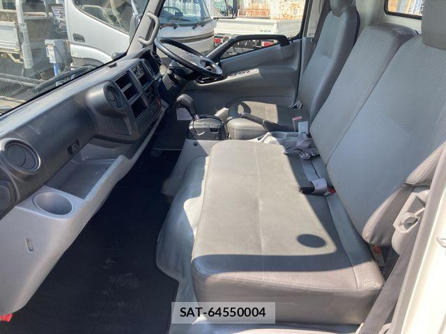 Hino DUTRO 2019-07 8879564-6