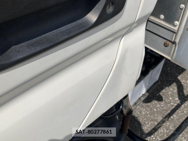 Hino DUTRO 2019-07 8879557-12