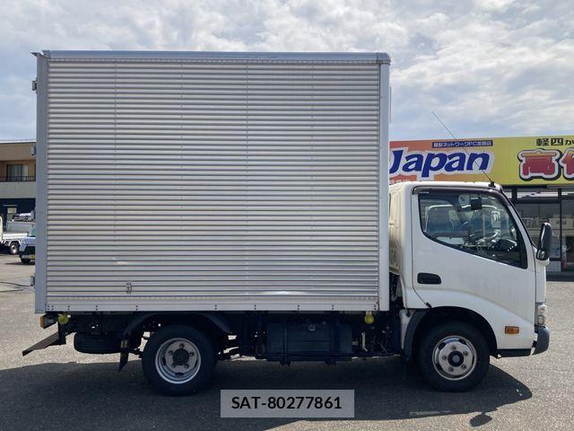 Hino DUTRO 2019-07 8879557-23