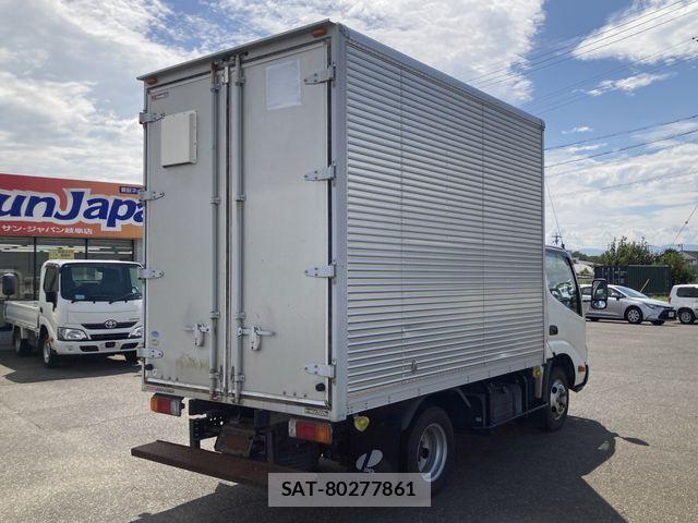 Hino DUTRO 2019-07 8879557-3