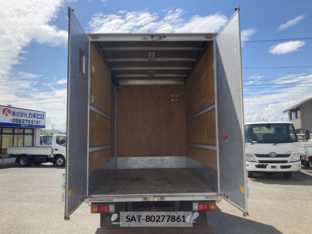 Hino DUTRO 2019-07 8879557-7