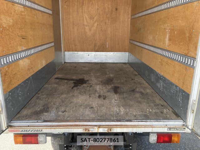 Hino DUTRO 2019-07 8879557-8