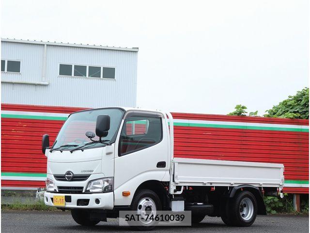 Hino DUTRO 2017-08 8879562-0