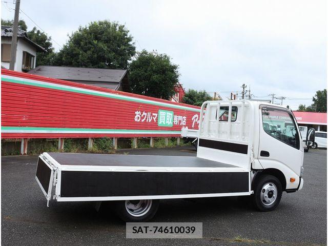 Hino DUTRO 2017-08 8879562-12