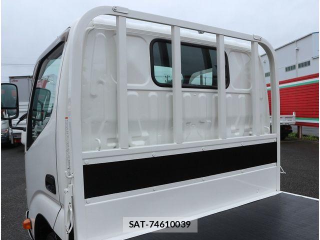 Hino DUTRO 2017-08 8879562-16