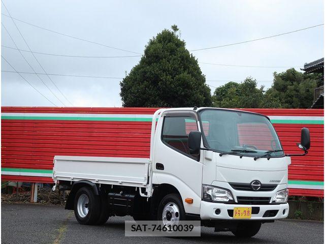 Hino DUTRO 2017-08 8879562-4