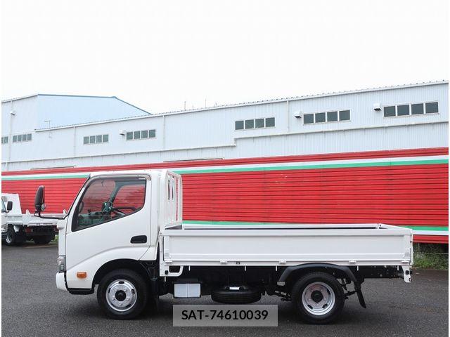 Hino DUTRO 2017-08 8879562-8