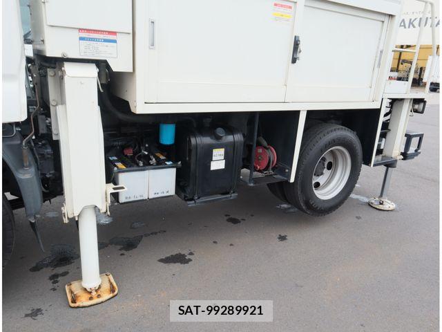 Hino DUTRO 2018-01 8879563-18
