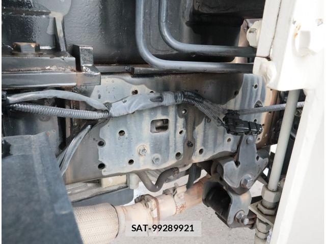 Hino DUTRO 2018-01 8879563-20