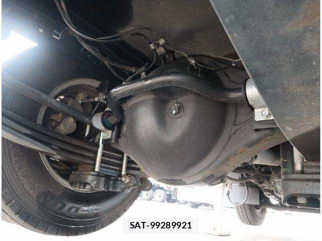 Hino DUTRO 2018-01 8879563-21