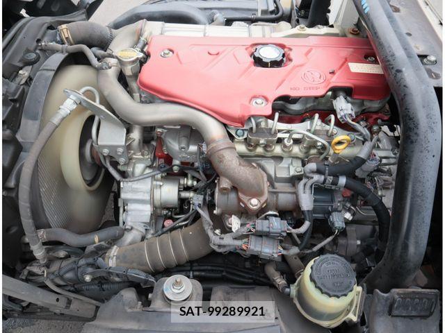 Hino DUTRO 2018-01 8879563-28