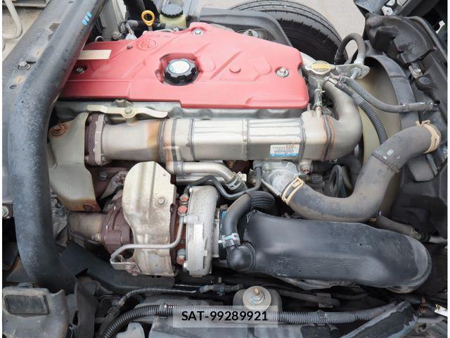 Hino DUTRO 2018-01 8879563-29