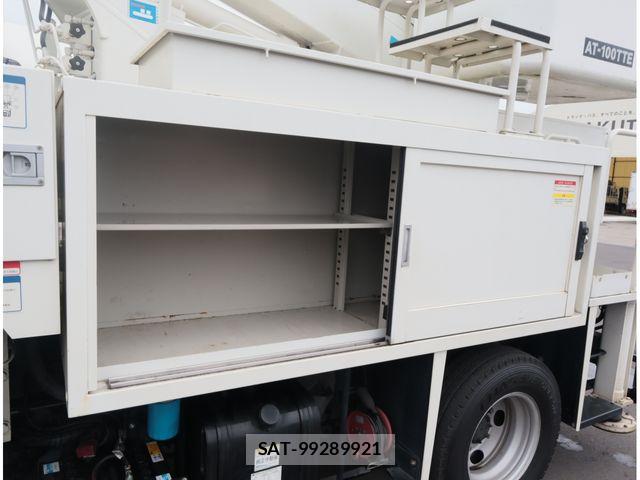 Hino DUTRO 2018-01 8879563-6