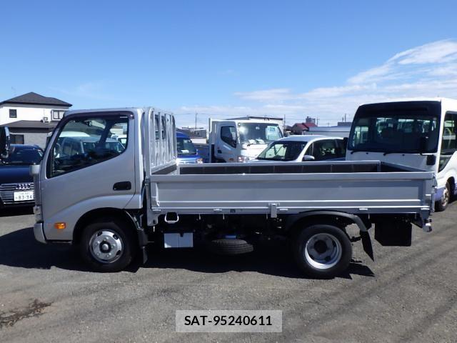 Hino DUTRO 2024-12 8883546-2