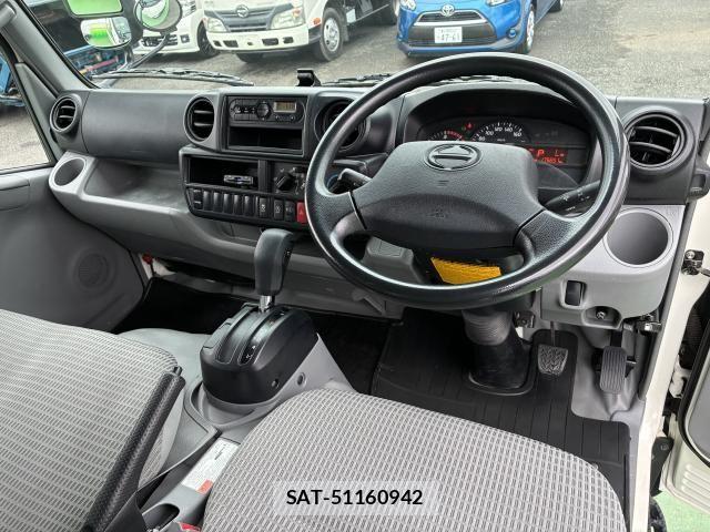 Hino DUTRO 2018-11 8658852-4