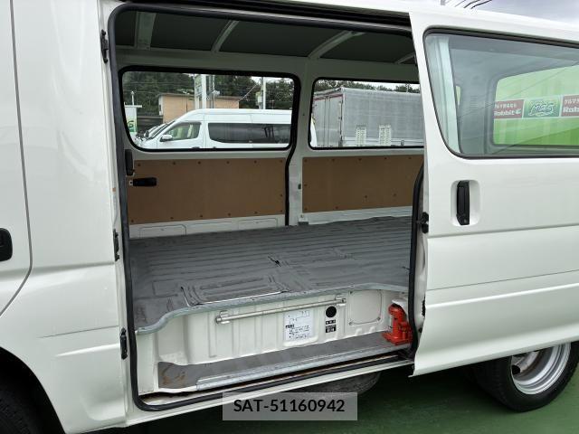Hino DUTRO 2018-11 8658852-5