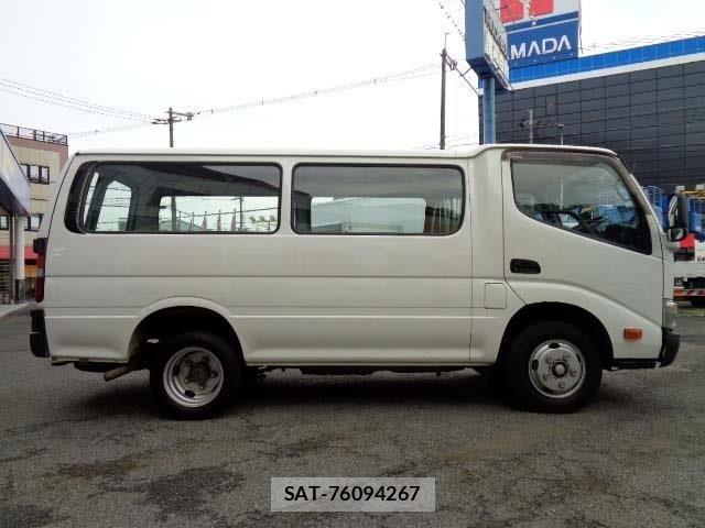 Toyota DYNA ROUTE VAN 2015-11 1330575-11