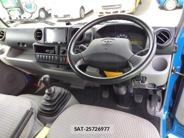 Toyota DYNA ROUTE VAN 2017-12 2446184-3