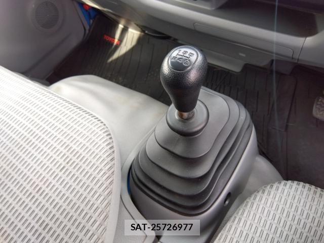 Toyota DYNA ROUTE VAN 2017-12 2446184-4