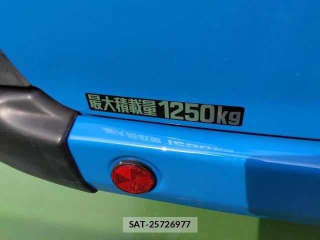 Toyota DYNA ROUTE VAN 2017-12 2446184-7