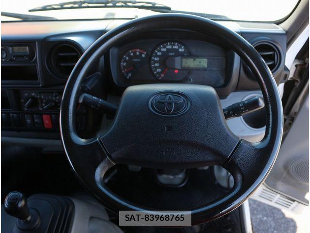 Toyota DYNA ROUTE VAN 2017-09 2960392-11