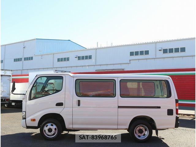 Toyota DYNA ROUTE VAN 2017-09 2960392-8