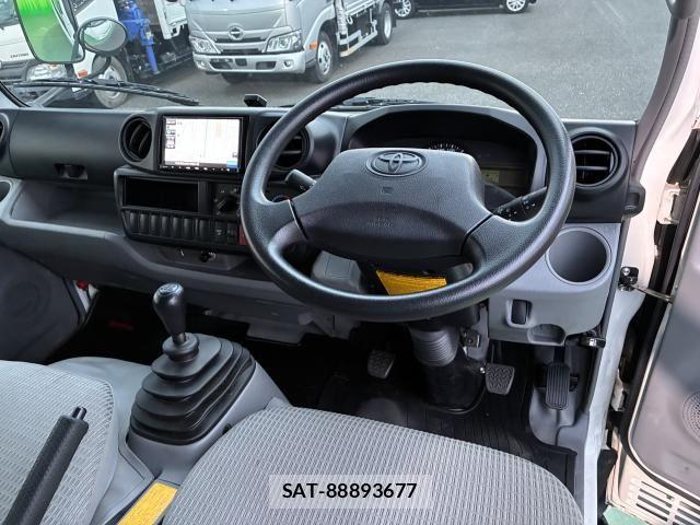 Toyota DYNA ROUTE VAN 2021-06 8780037-2