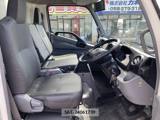 Toyota DYNA TRUCK 2020-09 871582-6