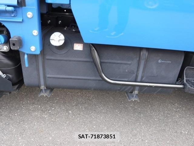 Toyota DYNA TRUCK 2022-07 983510-11